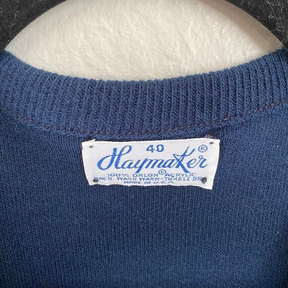 Vintage v neck sweater size - Picture 2 of 4